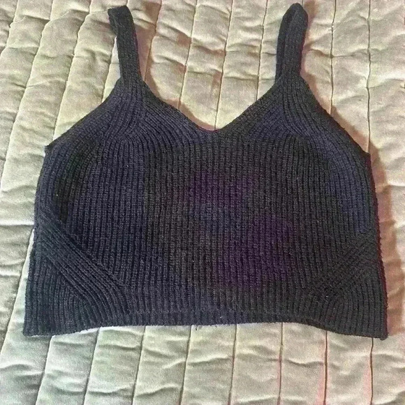 Vero Moda Black Knit Crop Tank Top Ribbed Sweater Cami Size Small sold out - Picture 4 of 4